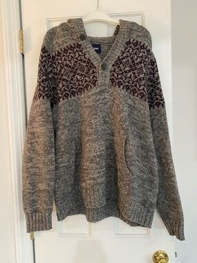 GAP Gray Sweater with Purple